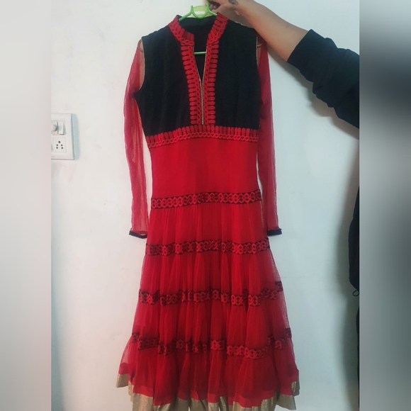 Long Anarkali Suit Red and black - Picture 4 of 5